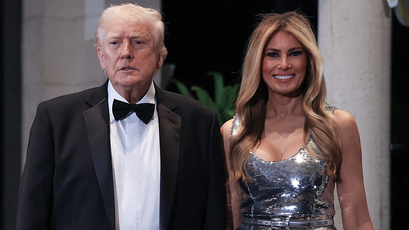 El atuendo de Nochevieja de Melania Trump fue solo uno de los desastres de moda de la fiesta Mar-A-Lago