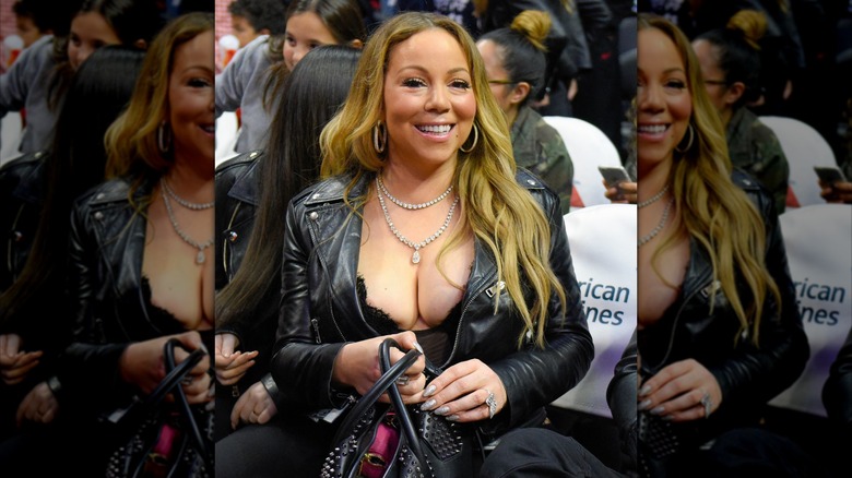 Mariah Carey con una chaqueta de cuero negra