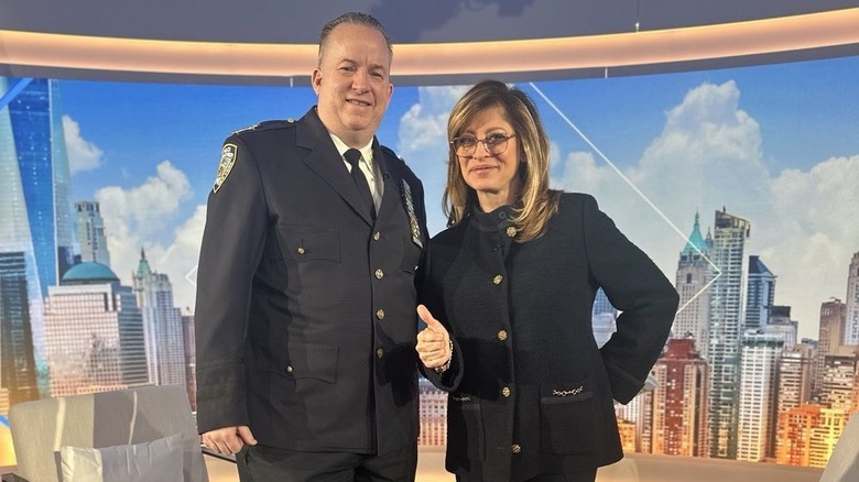 María Bartiromo con chaqueta negra