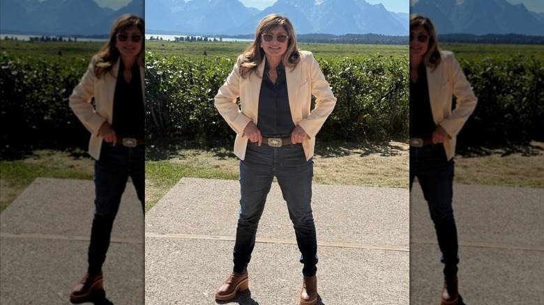 María Bartiromo con gafas de sol