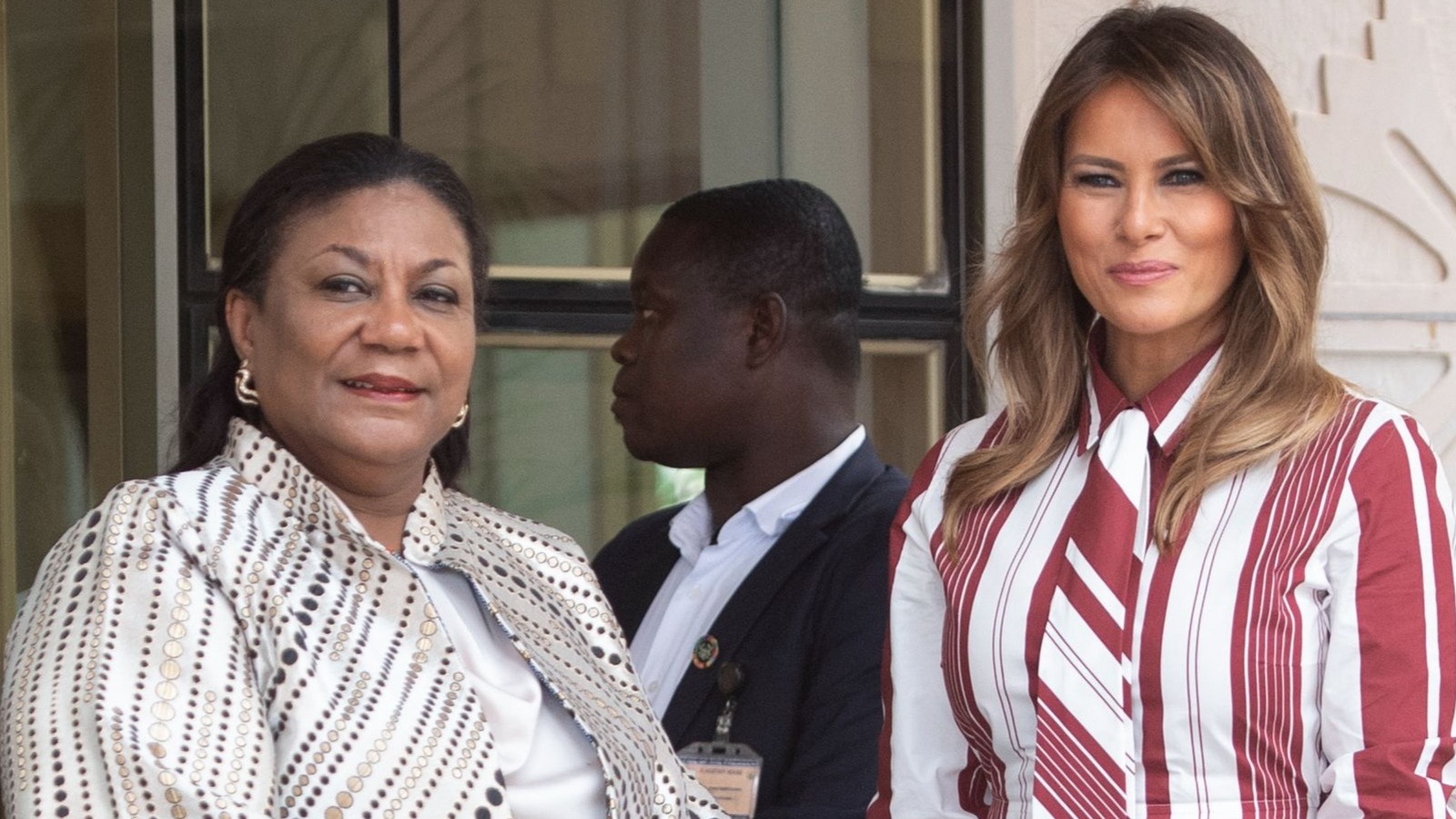 El atuendo inapropiado de Melania Trump en un hospital africano siempre la perseguirá