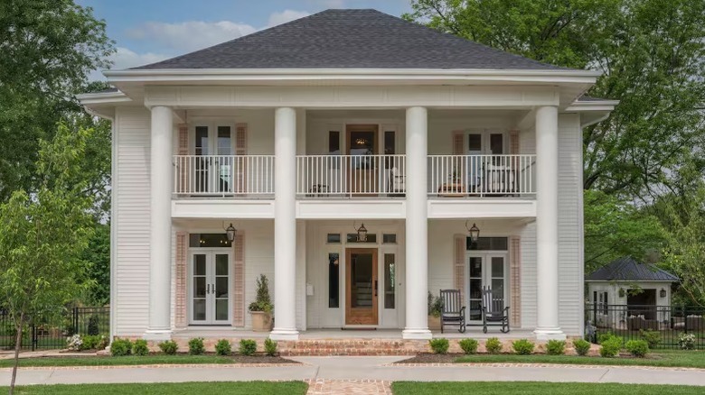 La mansión renovada de los Marrs en Rogers, Arkansas