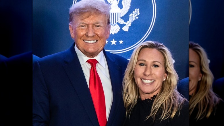 Donald Trump y Marjorie Taylor Greene posando