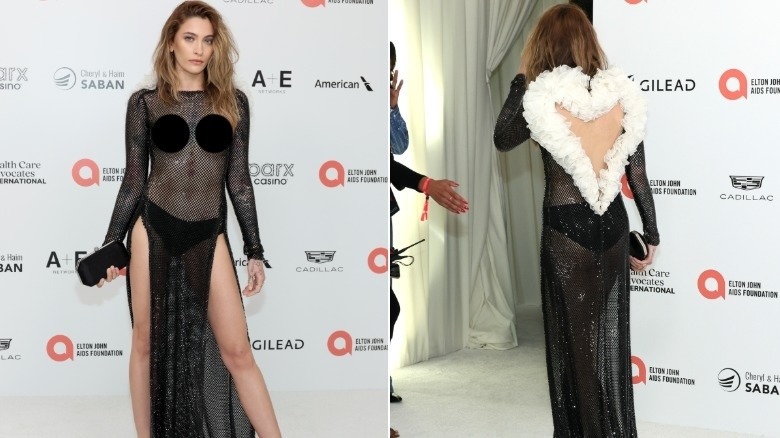 Paris Jackson con un traje negro transparente
