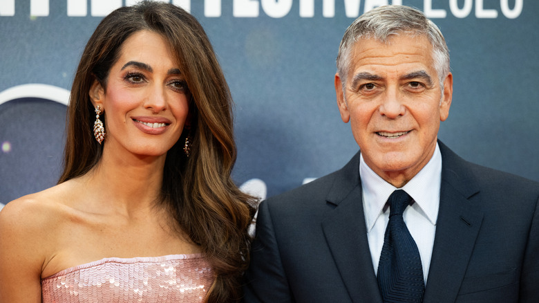 Amal Clooney y George Clooney asisten al 