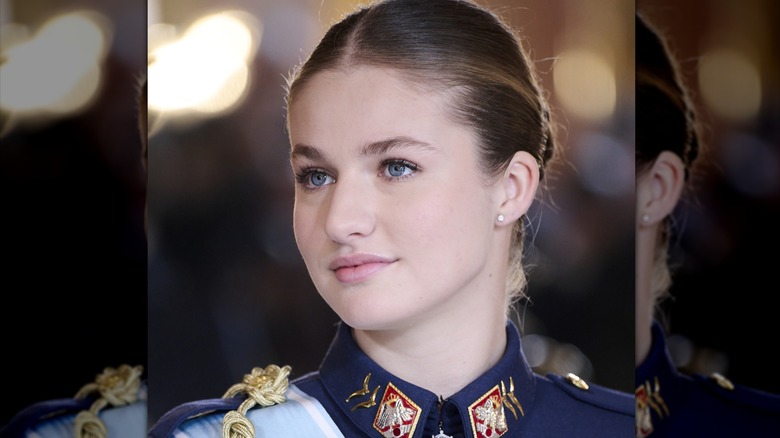 La princesa Leonor de España con el pelo recogido en un moño