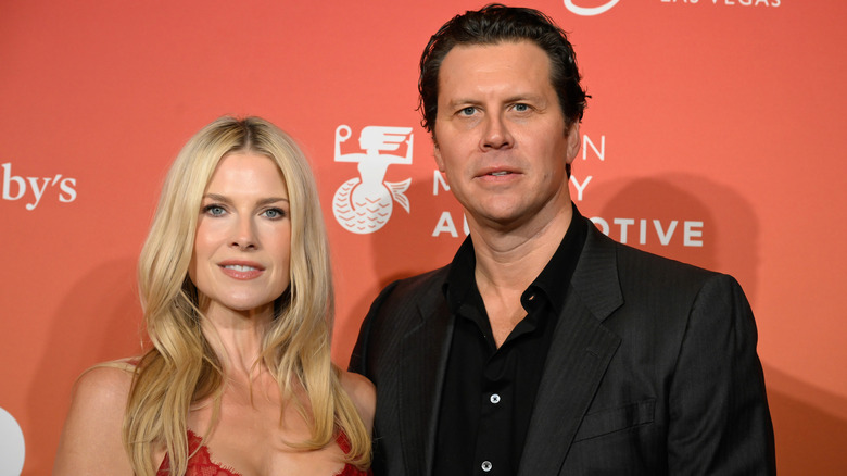 Ali Larter y Hayes MacArthur en 2025