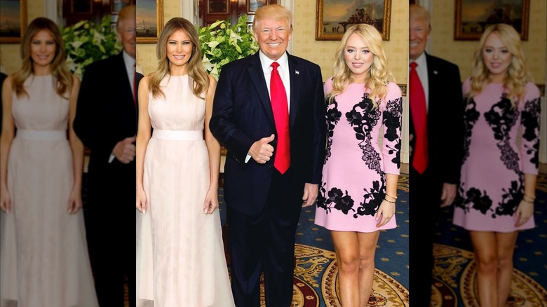 Melania, Donald y Tiffany Trump posando