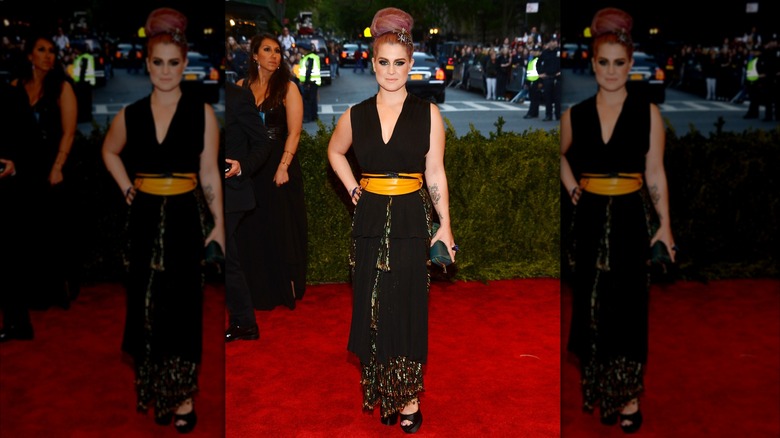 Kelly Osbourne asiste a la Gala del Costume Institute para el 