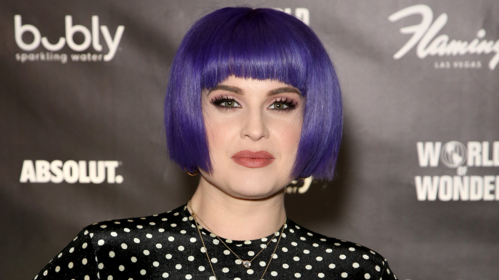 Fotos de lado a lado de Kelly Osbourne resaltan su salvaje transformación de 'rostro Ozempic'