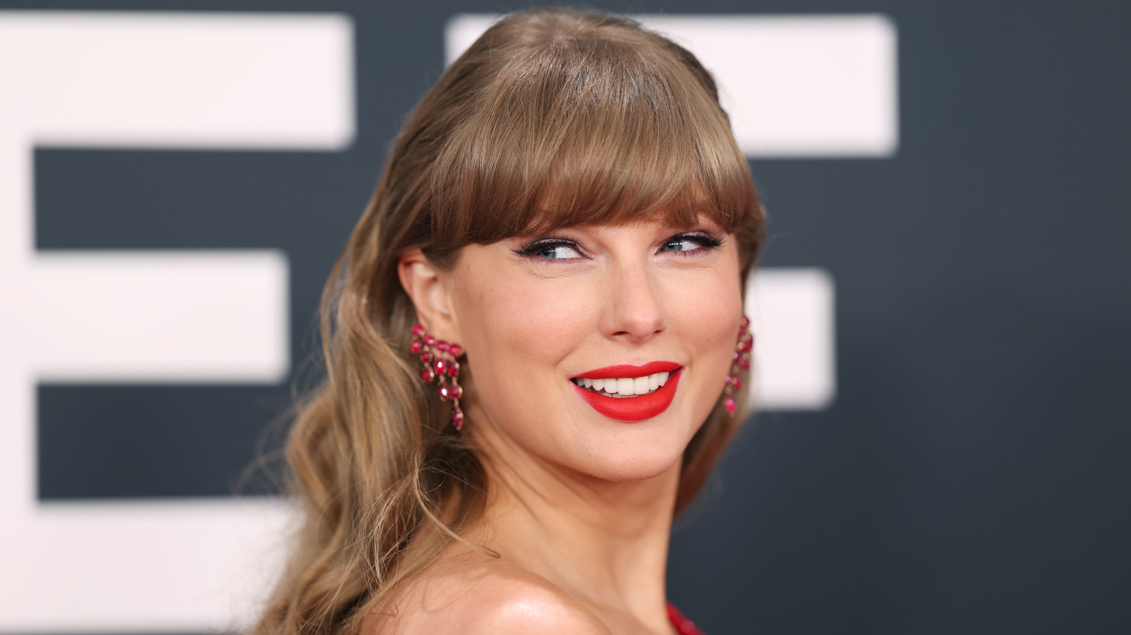 5 de los libros favoritos de Taylor Swift para agregar a tu TBR, según reseñas