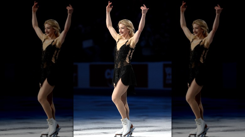 Amber Glenn patina en Making the Team: Presentado por Xfinity, una exhibición después del Campeonato de Patinaje Artístico de Estados Unidos de 2026 en el Enterprise Center el 11 de enero de 2026.