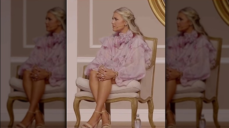 Erika Kirk habla sobre el matrimonio con su esposo Charlie ante una audiencia