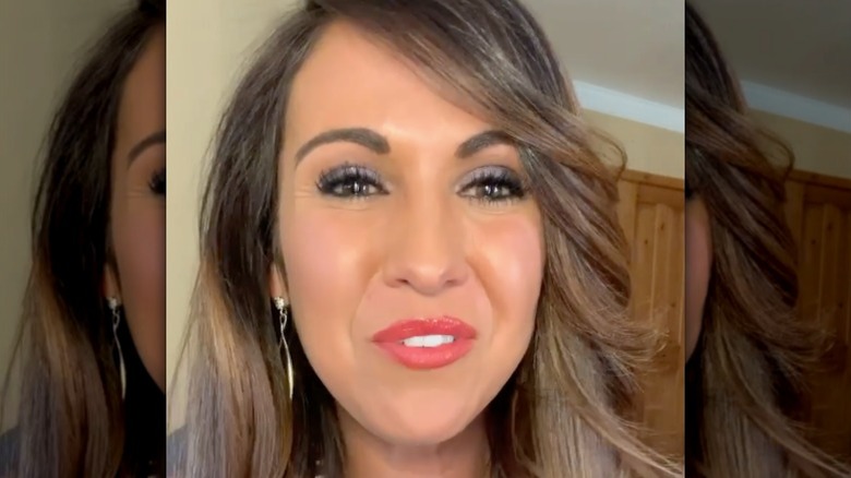 Lauren Boebert con sombra de ojos azul