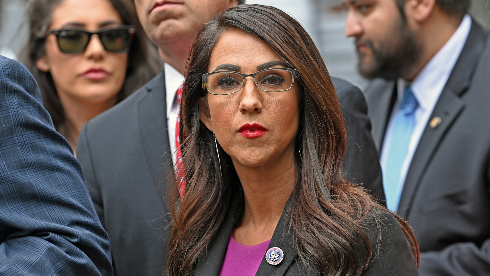 La ceguera de las cejas de Lauren Boebert es innegable en estas fotos