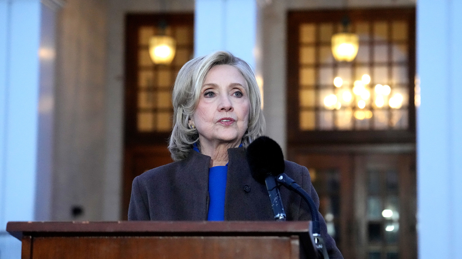 Fotografías una al lado de la otra demuestran que Hillary Clinton está envejeciendo como un buen vino