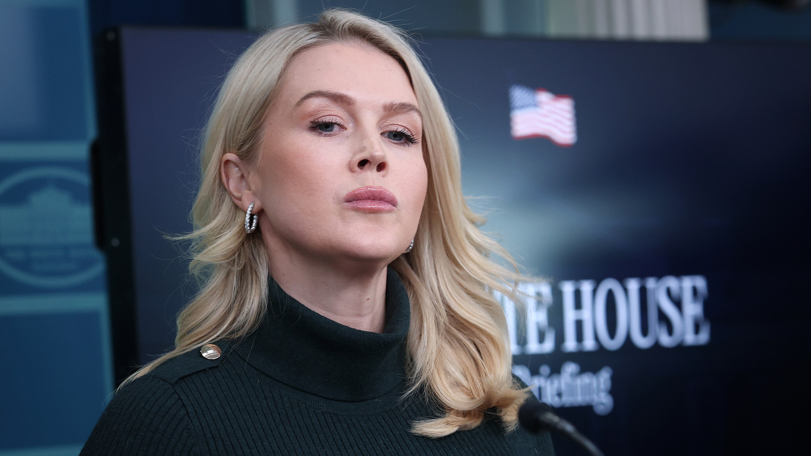 Karoline Leavitt nunca superará su atuendo casi inapropiado en una cena de estado en el Reino Unido