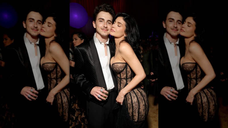 Timothée Chalamet y Kylie Jenner posan juntos en la fiesta de los Oscar de Vanity Fair