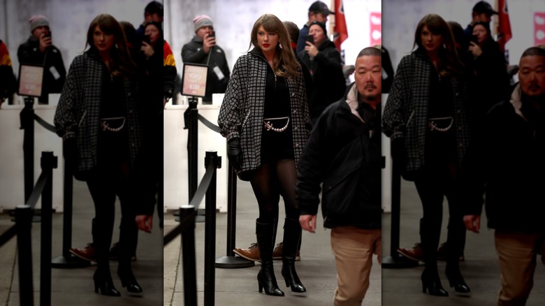 Taylor Swift en Chanel en el fútbol