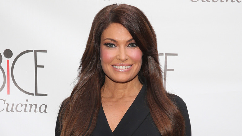 Kimberly Guilfoyle sonriendo
