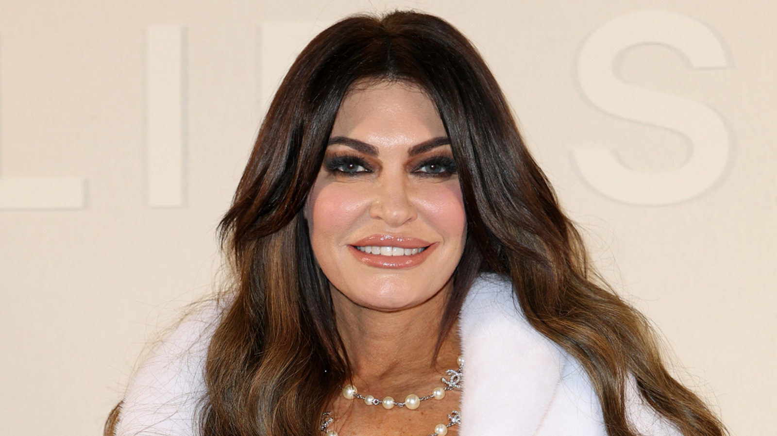 La evolución de la belleza de Kimberly Guilfoyle se descarriló: así es como nuestro MUA lo solucionaría