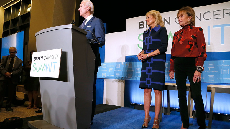 Jill Biden y Joe Biden en la Cumbre sobre el Cáncer de Biden