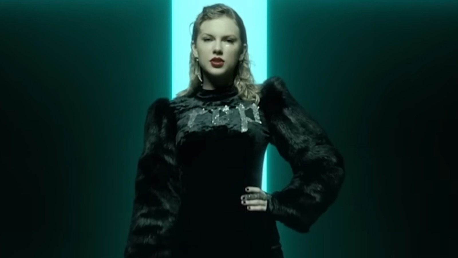 Los peores atuendos para videos musicales de Taylor Swift que deberían haber permanecido fuera de la pantalla