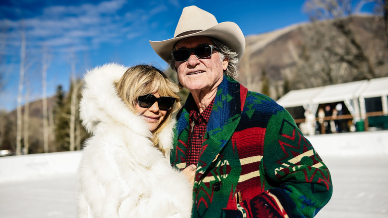 Goldie Hawn y Kurt Russell se enfrentan en la nieve