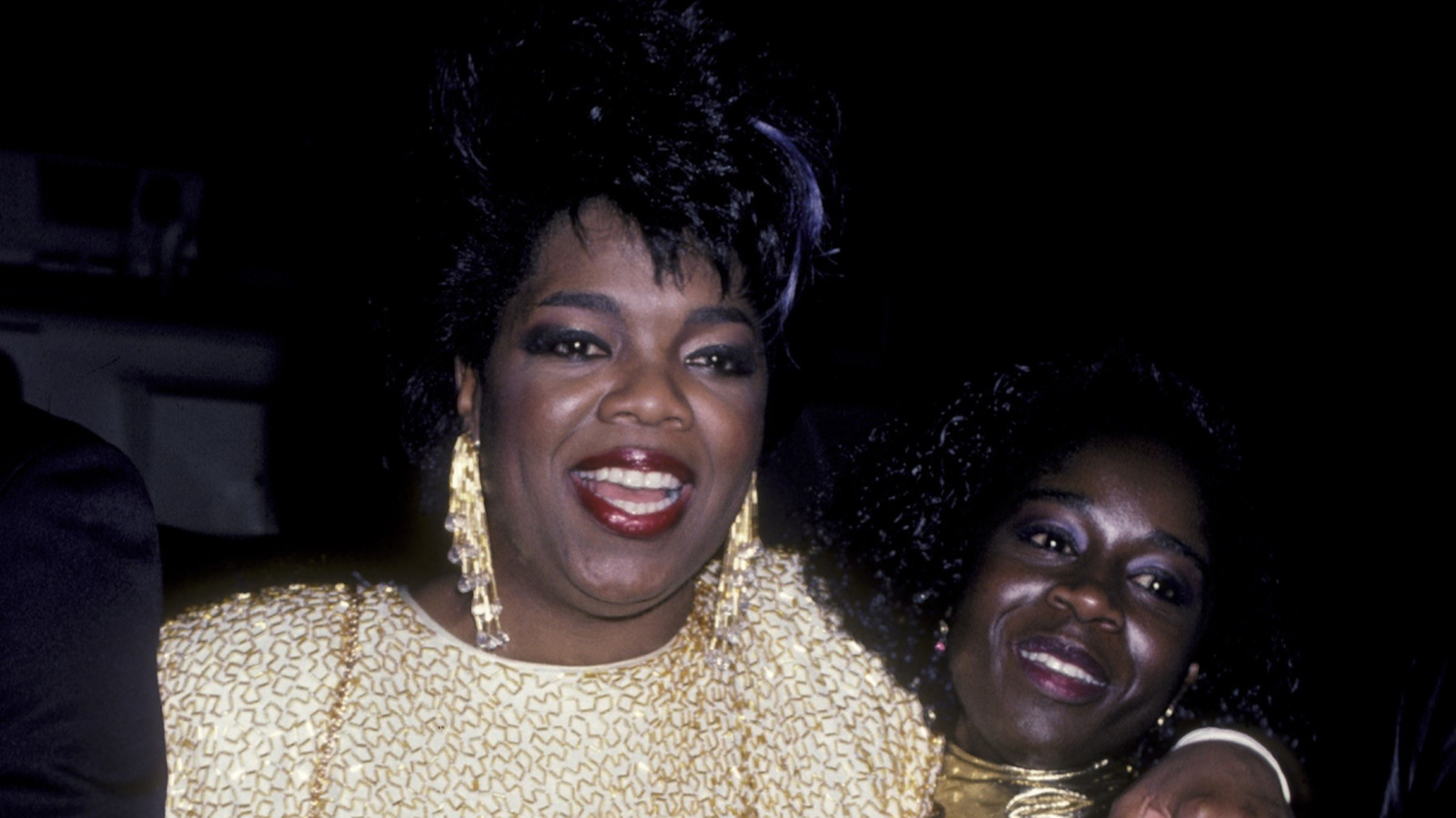 El vestido de Oprah Winfrey en los Oscar de 1986 la marcó (y puede haber ayudado a moldear su amor propio)