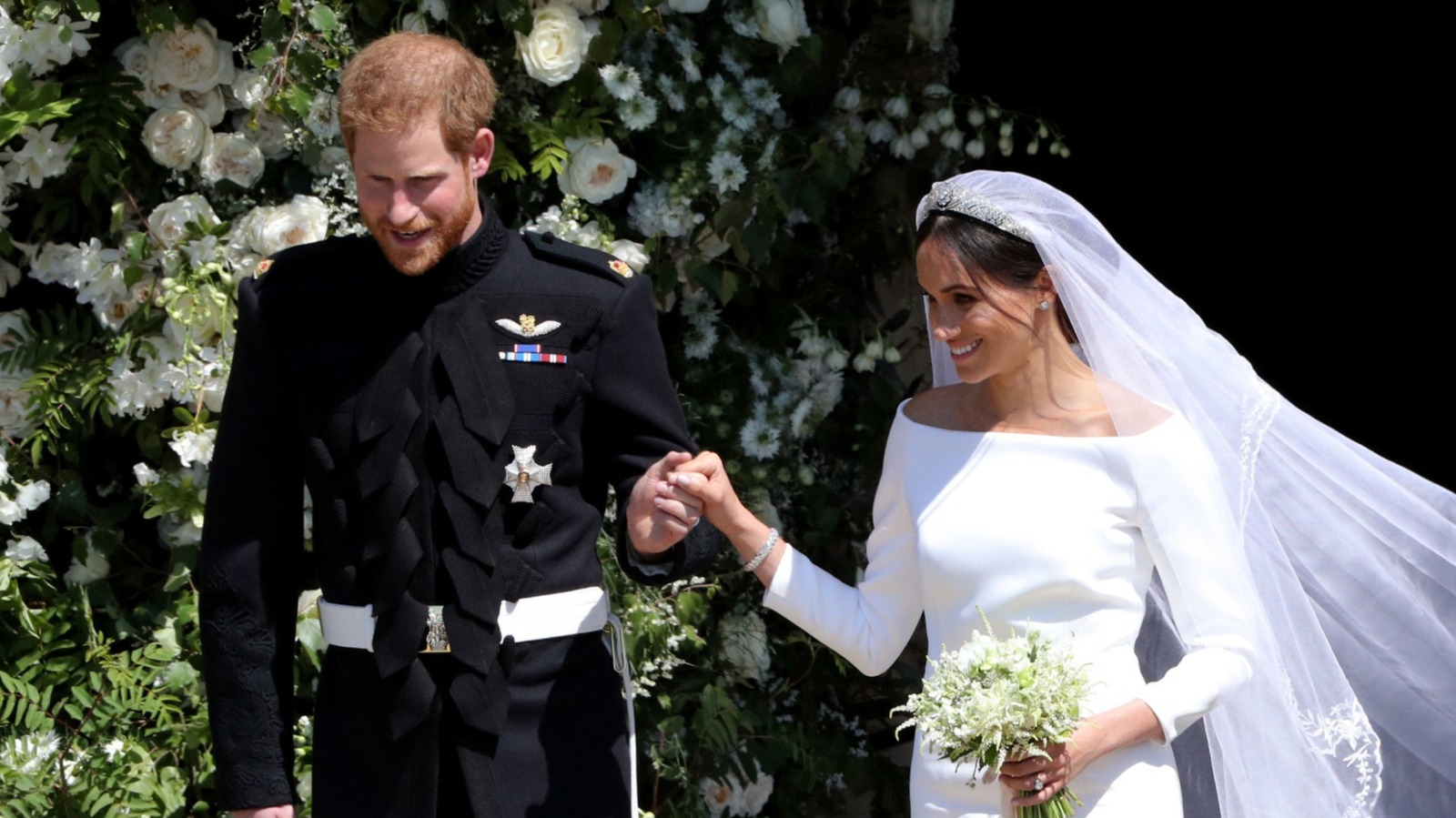 La anticuada razón por la que la realeza consideró inapropiado el vestido de novia de Meghan Markle