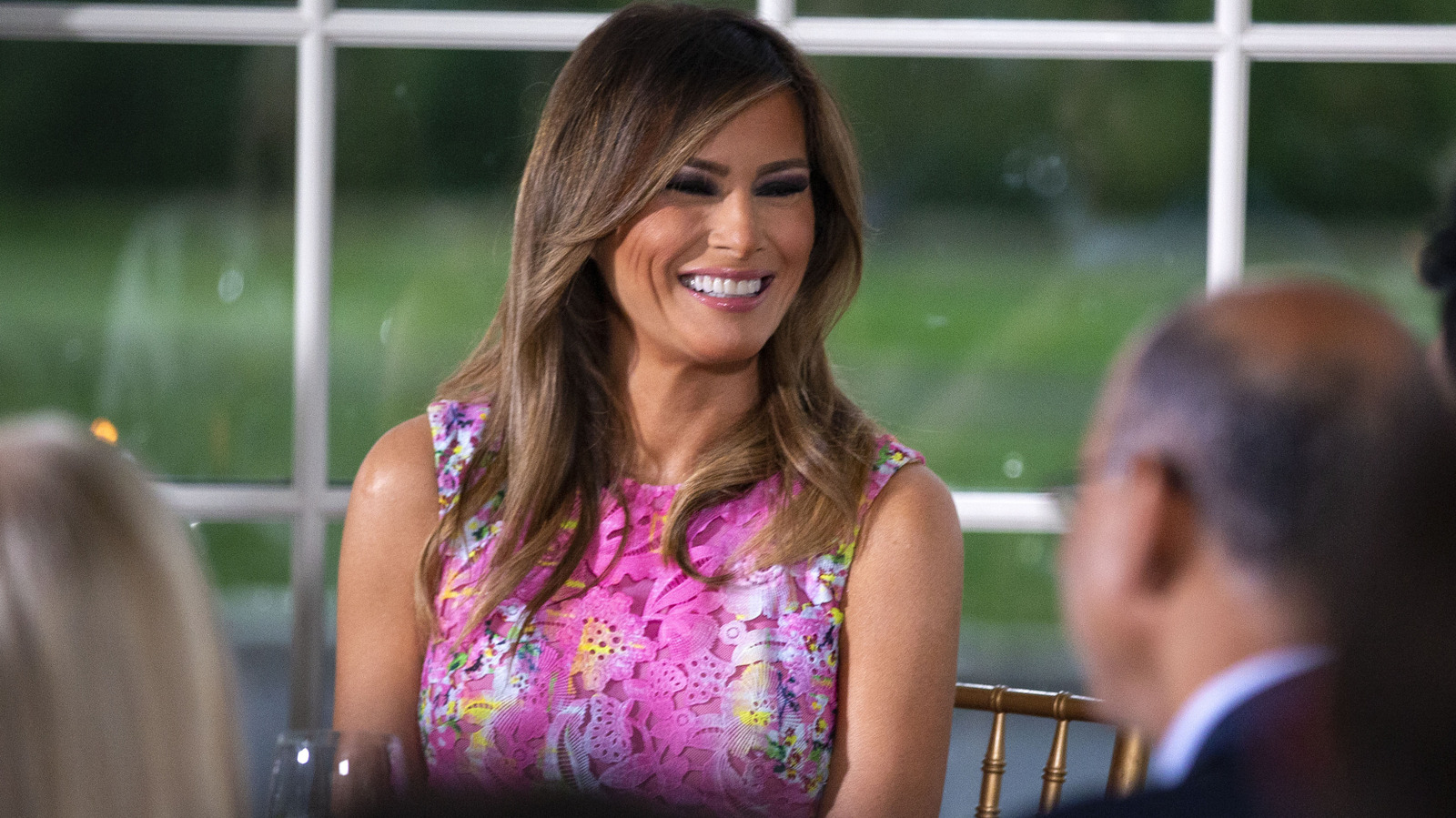 Trajes florales de Melania Trump que son una inspiración perfecta para el estilo de clima cálido