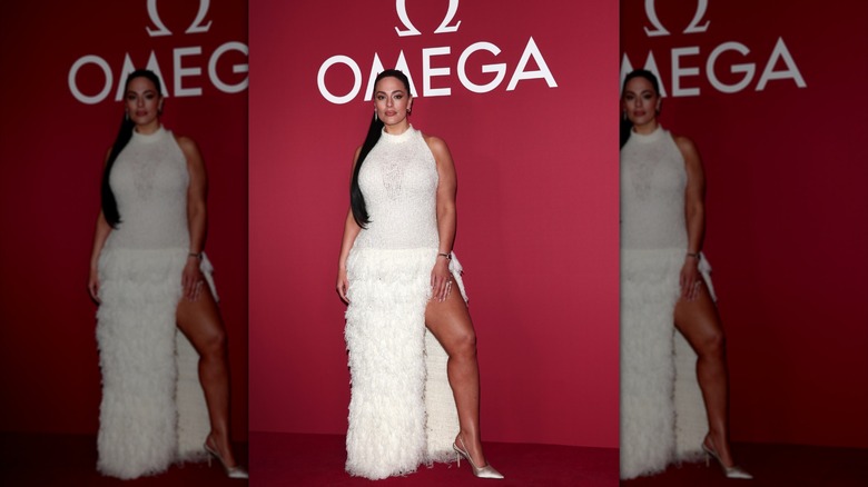 Ashley Graham posando en los Juegos Olímpicos de Invierno en febrero de 2026