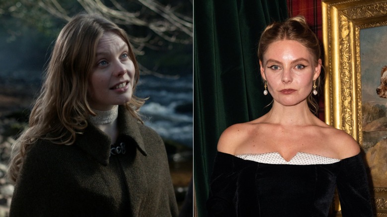 Nell Hudson con chaqueta verde y vestido negro