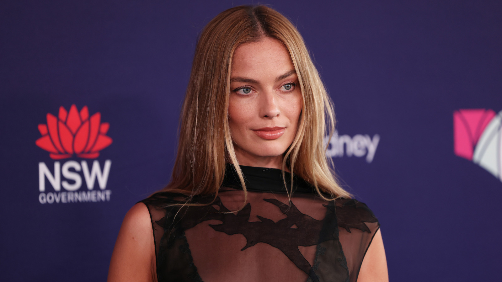 10 celebridades cuyo cabello teñido luce posiblemente mejor que su color natural
