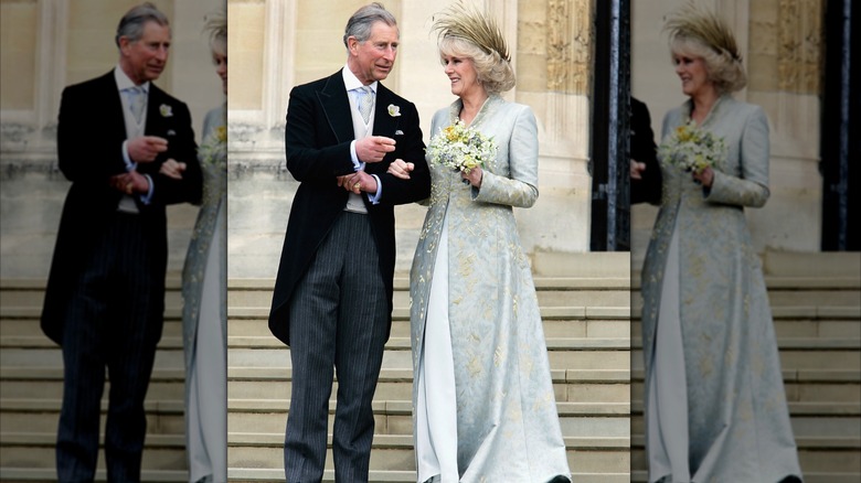El rey Carlos y la reina Camilla uno al lado del otro después de su boda en Berkshire, Inglaterra.
