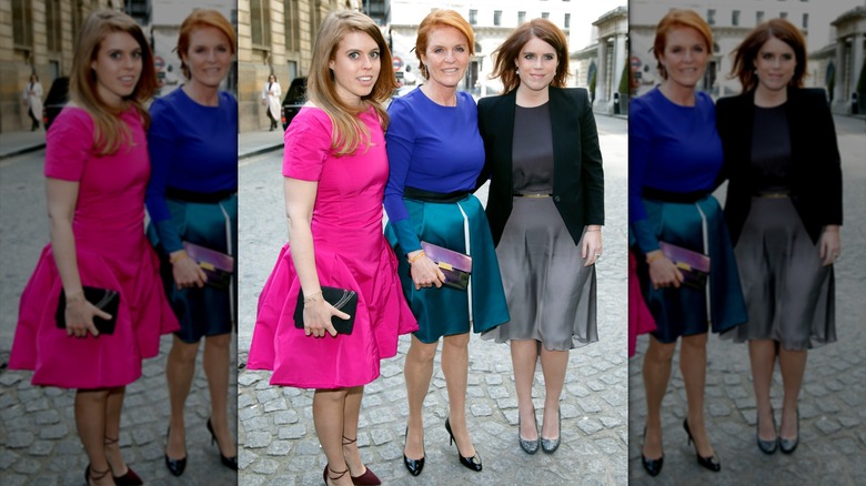 La princesa Eugenia, la princesa Beatriz y Sarah Ferguson en una boda en Londres