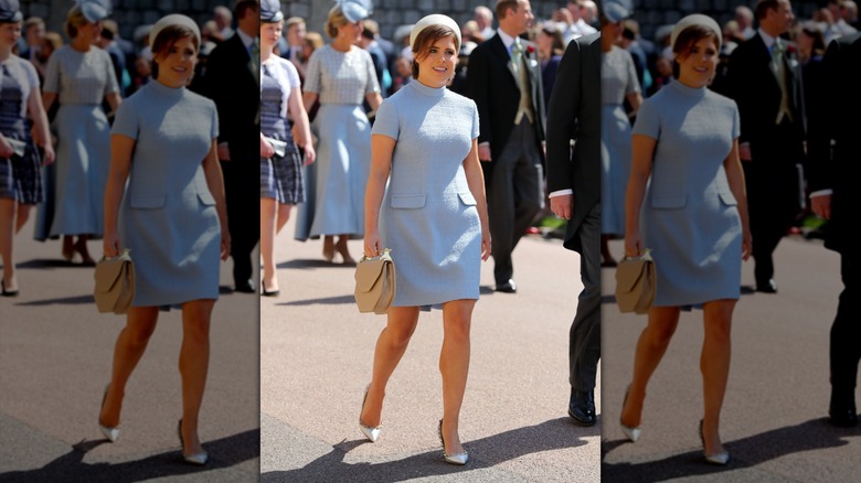 La princesa Eugenia con un vestido azul en la boda del príncipe Harry y Meghan Markle en mayo de 2018