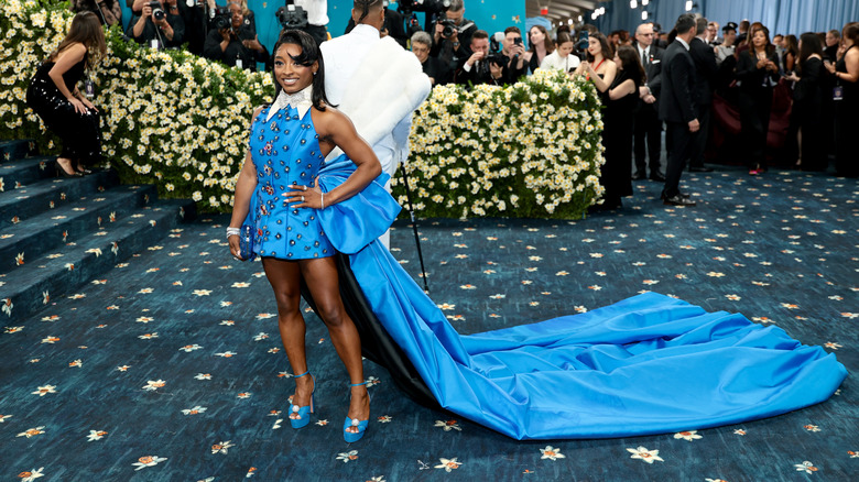 Simone Biles en la Met Gala 2025