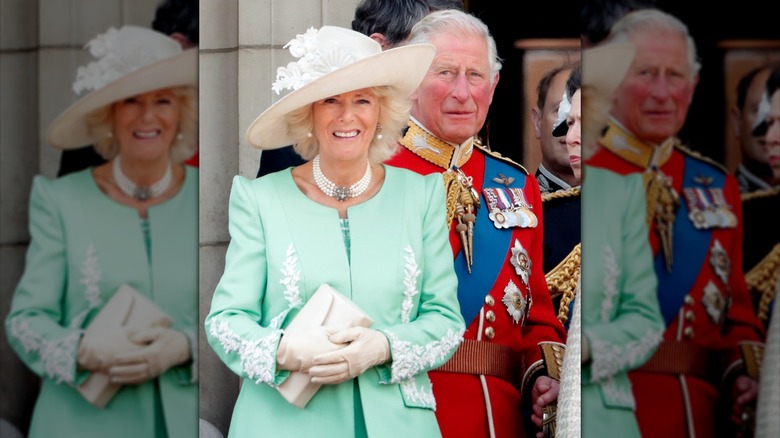 El rey Carlos y la reina Camilla en la ceremonia Trooping the Colour en 2019