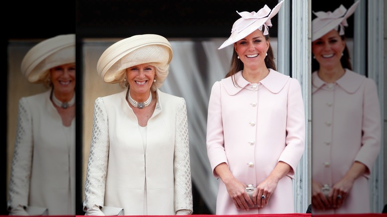 Kate Middleton y la reina Camilla en la ceremonia Trooping the Colour en 2013