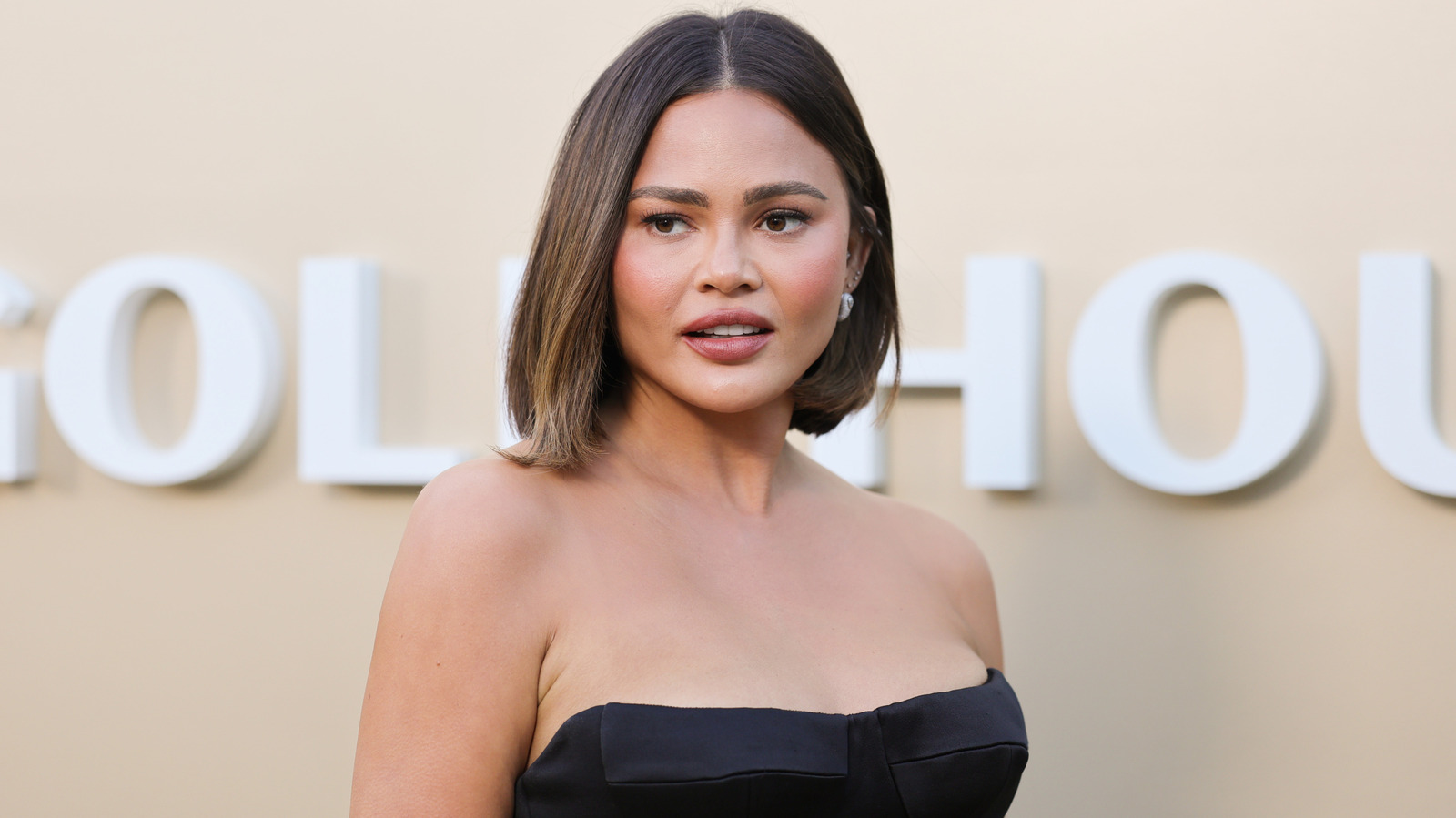 'El nuestro no funcionó la primera vez': Chrissy Teigen habla sobre la realidad del tratamiento de FIV
