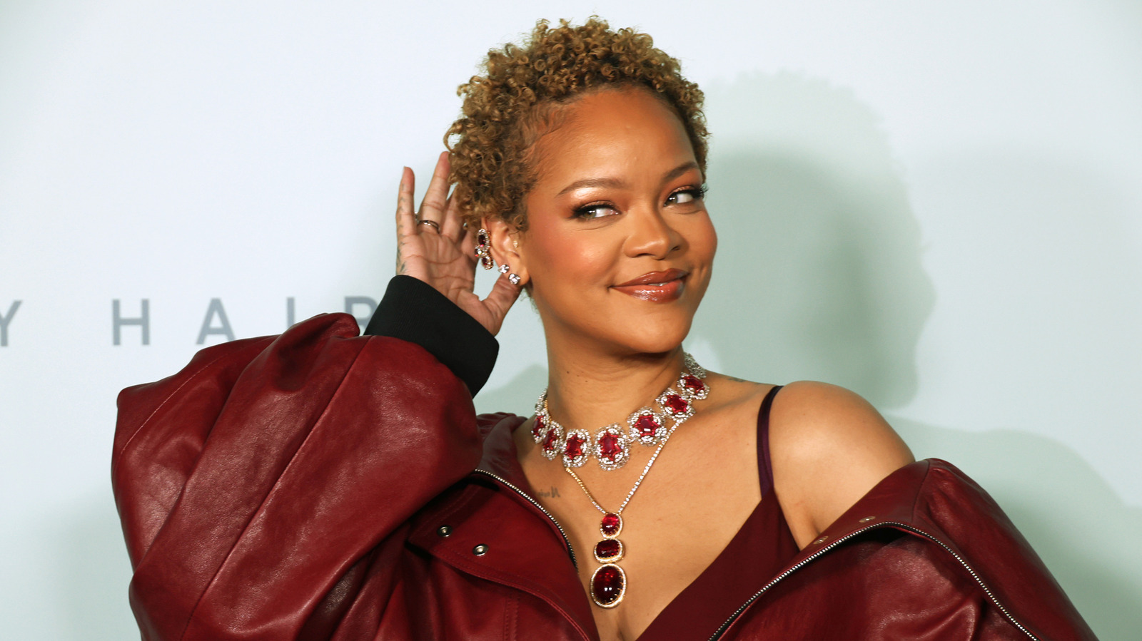 10 celebridades que han lucido el cabello súper corto