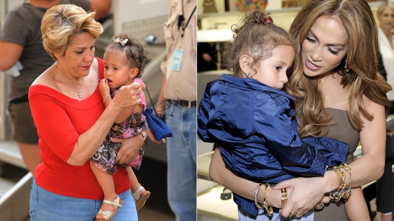 Imagen dividida de Emme Muñiz a la izquierda con una pajarita en el pelo en 2009 y con una chaqueta azul con un lazo rosa en 2010 a la derecha.