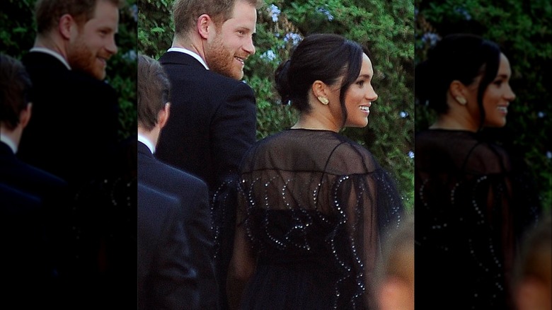 Meghan Markle y el príncipe Harry en la boda de Misha Nonoo.