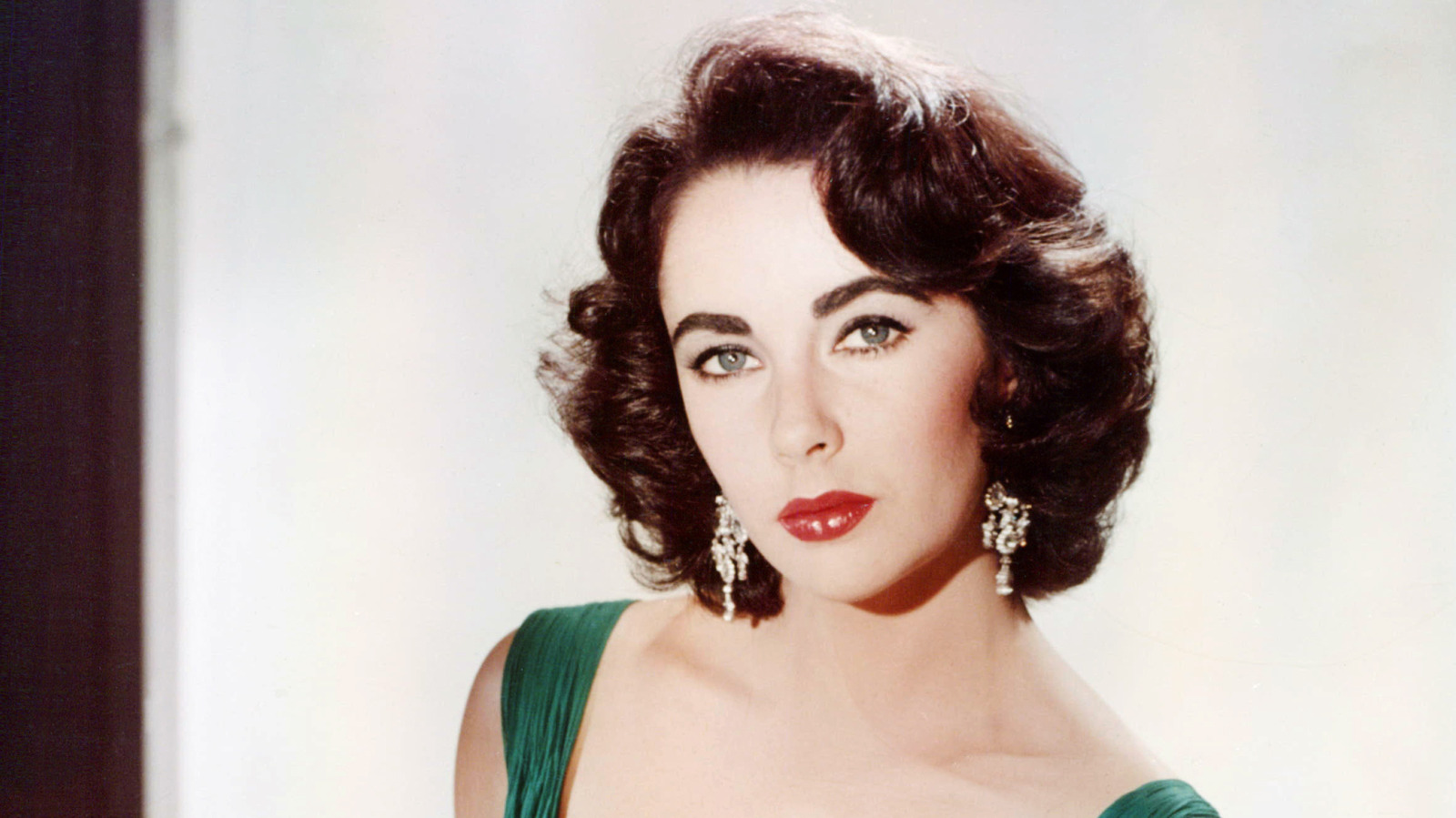 Elizabeth Taylor era una belleza de rostro fresco sin maquillaje