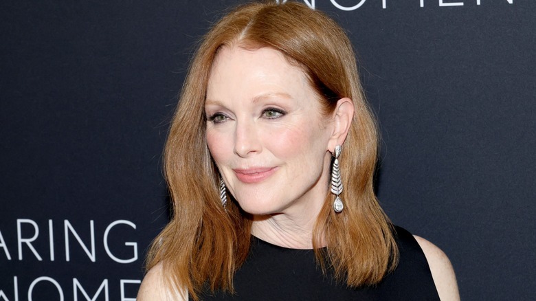 Julianne Moore en Caring for Women de la Fundación Kering en Nueva York en septiembre de 2025