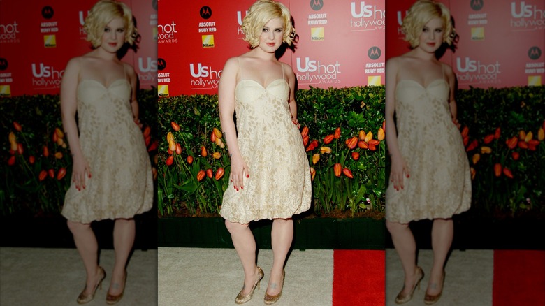 Kelly Osbourne durante 2006 US Weekly Hot Hollywood Awards - Llegadas al Republic Restaurant & Lounge en Los Ángeles, California