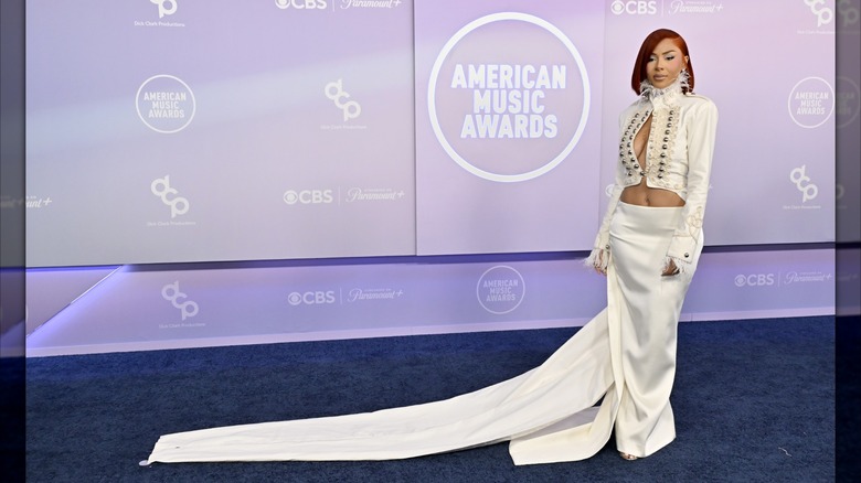 Mariah la Científica llega a los AMA