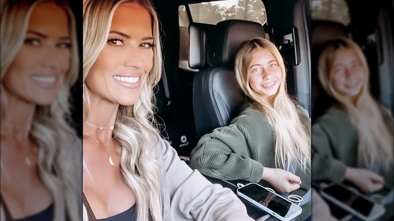 Christina Haack y Taylor juntas en un coche