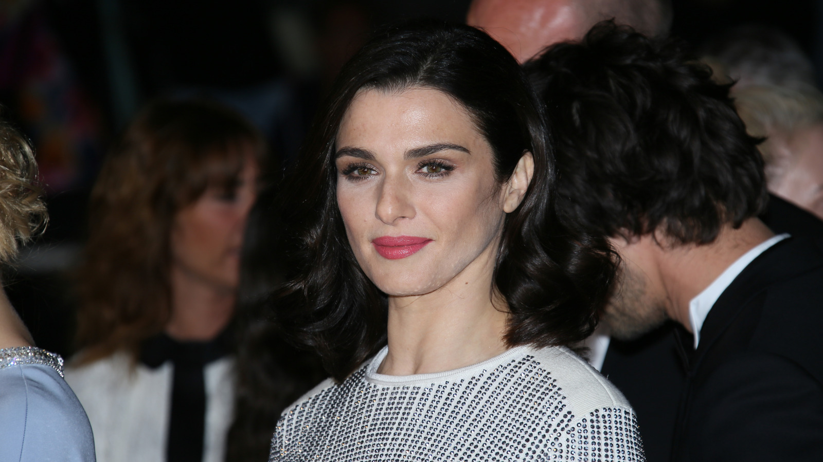 Los mejores momentos del cabello de Rachel Weisz cuando tenía 50 años (hasta ahora)